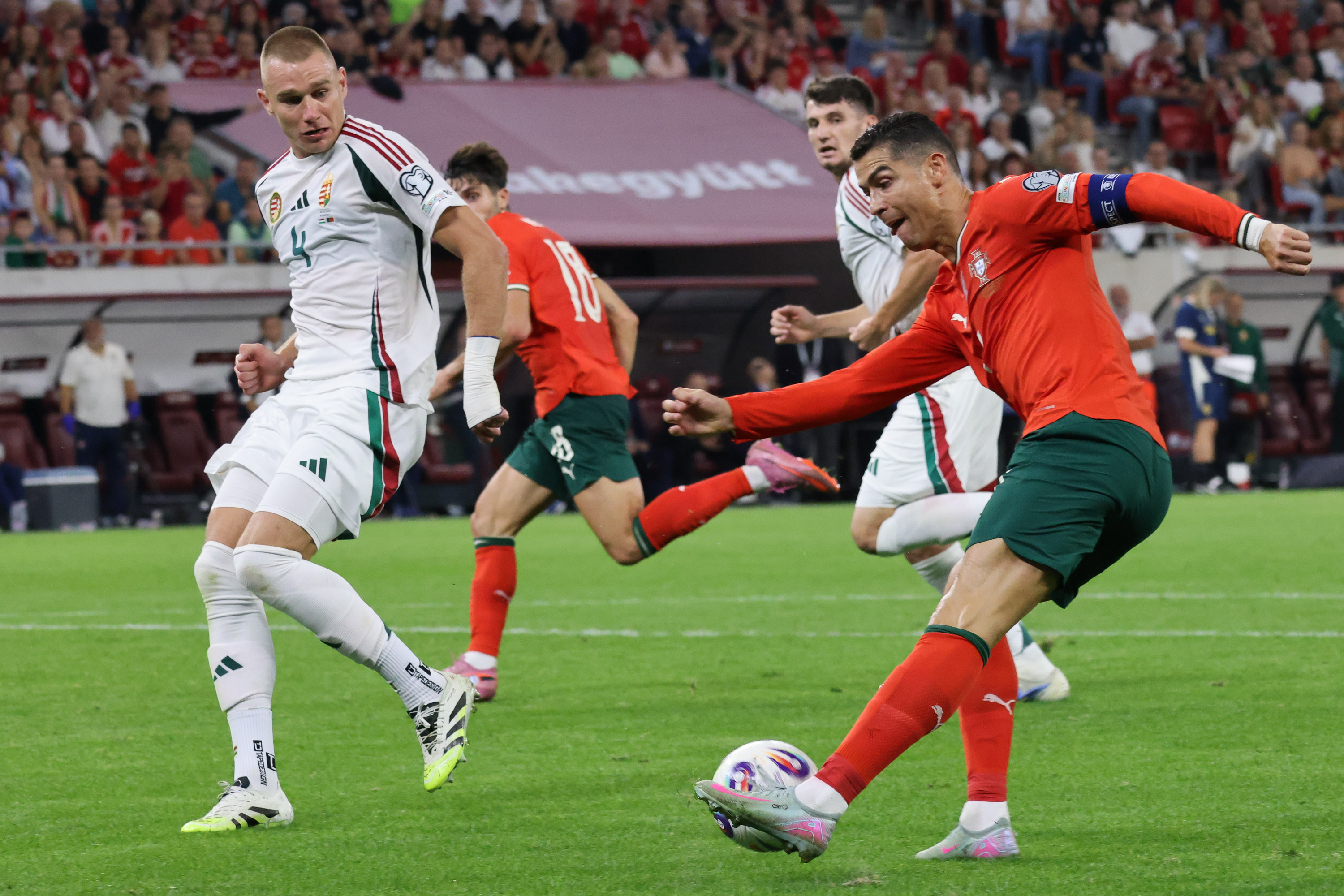 爱游戏中国 -包含葡萄牙体育发布备战花絮，今夜豪取连胜，西甲任务艰巨，球队文化再被提及的词条