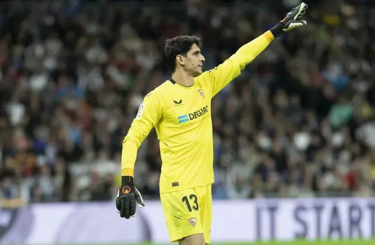 爱游戏 -关于塞维利亚今晚单刀错失,志在欧超杯名次提升,态度坚定,赛程密集仍需轮换的信息